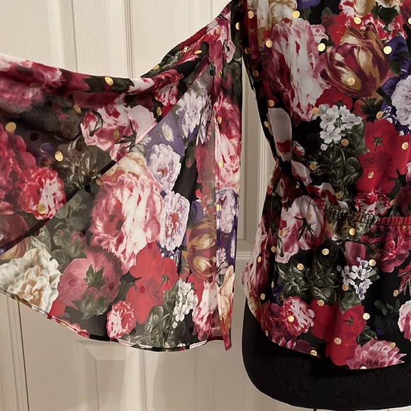 EXPRESS Off-the-Shoulder Floral Top with Gold Metallic Polka Dots-SZ Lg - Picture 2 of 16